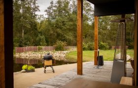 Sodyba "Riešutas SPA" 45 km nuo Vilniaus: nauja salė vestuvėms ir kitoms šventėms, nameliai poroms, pirtelės nuoma, kubilas. - sodyba Širvintų rajonas