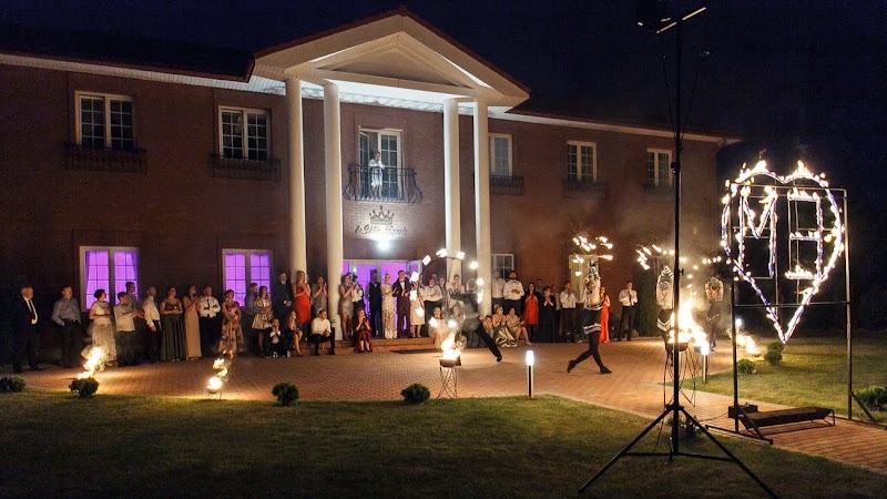 „La Villa Royale“ – 30 km nuo Vilniaus – išskirtinėms šventėms bei konferenсijoms! logo